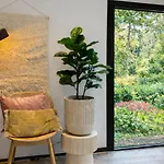 Stayatsas Pippa Grote Omheinde Tuin In Het Bos Aan Grote Vijver, Zwembad En Restaurant Op Het Park, Stijlvol Ingericht,veel Privacy Holiday home
