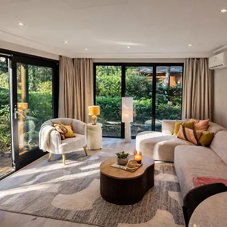 Stayatsas Pippa, Luxe Boshuis Met Grote Omheinde Tuin Aan Vijver Vakantiehuis