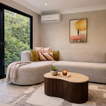 Stayatsas Pippa, Luxe Boshuis Met Grote Omheinde Tuin Aan Vijver *