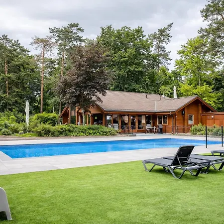 Stayatsas Pippa, Luxe Boshuis Met Grote Omheinde Tuin Aan Vijver *
