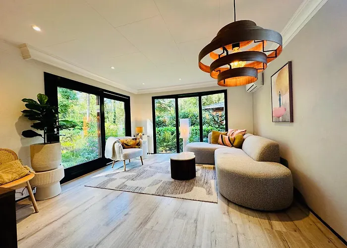 Stayatsas Pippa Grote Omheinde Tuin, Gebruik Zwembad, Stijlvol Ingericht, Middenin Het Bos Met Veel Privacy, Restaurant Op Park Сasa de vacaciones