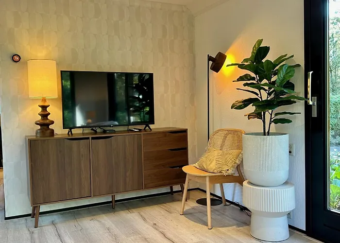 Stayatsas Pippa Grote Omheinde Tuin, Gebruik Zwembad, Stijlvol Ingericht, Middenin Het Bos Met Veel Privacy, Restaurant Op Park