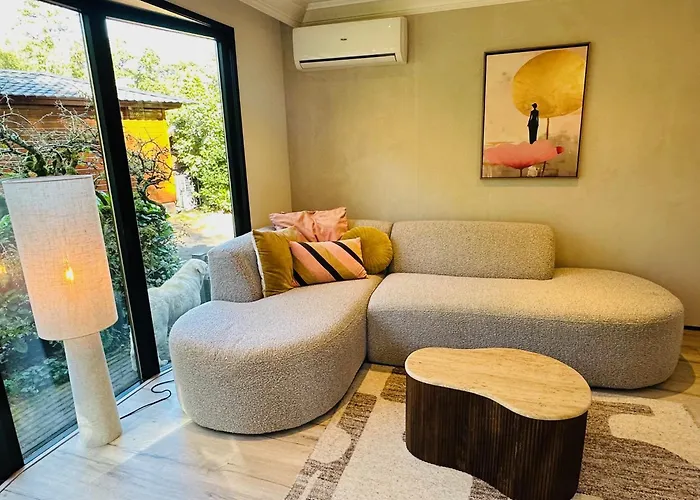 Сasa de vacaciones Stayatsas Pippa Grote Omheinde Tuin, Gebruik Zwembad, Stijlvol Ingericht, Middenin Het Bos Met Veel Privacy, Restaurant Op Park *