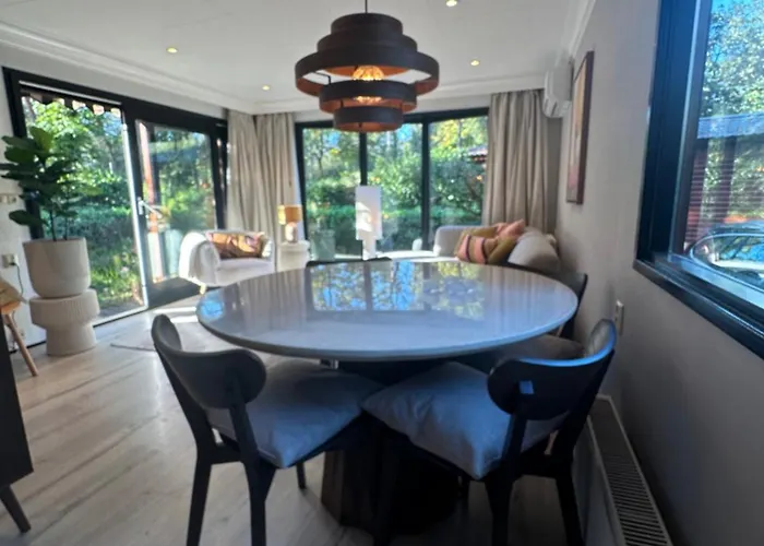 Stayatsas Pippa Grote Omheinde Tuin, Gebruik Zwembad, Stijlvol Ingericht, Middenin Het Bos Met Veel Privacy, Restaurant Op Park Сasa de vacaciones