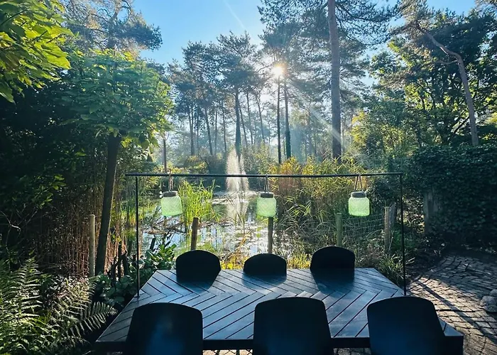 Stayatsas Pippa Grote Omheinde Tuin, Gebruik Zwembad, Stijlvol Ingericht, Middenin Het Bos Met Veel Privacy, Restaurant Op Park Дом отдыха