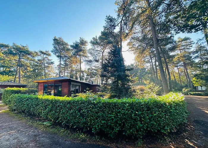 Stayatsas Pippa Grote Omheinde Tuin, Gebruik Zwembad, Stijlvol Ingericht, Middenin Het Bos Met Veel Privacy, Restaurant Op Park Дом отдыха *