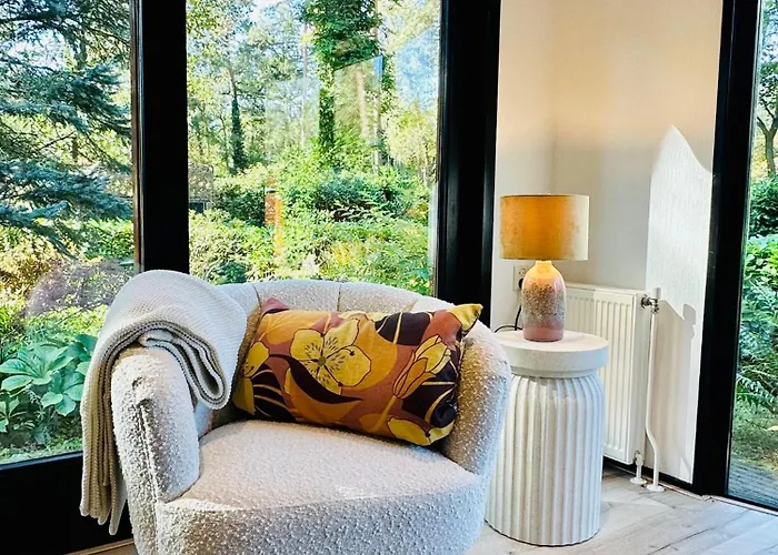 Stayatsas Pippa Grote Omheinde Tuin, Gebruik Zwembad, Stijlvol Ingericht, Middenin Het Bos Met Veel Privacy, Restaurant Op Park Дом отдыха *