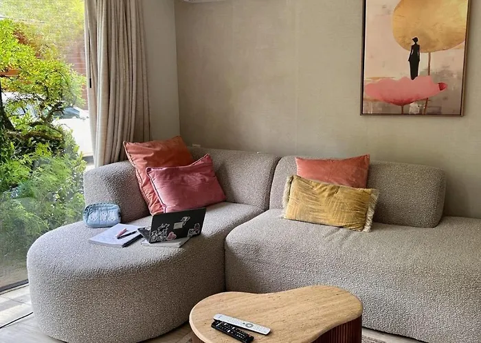 Stayatsas Pippa Grote Omheinde Tuin, Gebruik Zwembad, Stijlvol Ingericht, Middenin Het Bos Met Veel Privacy, Restaurant Op Park Дом отдыха *